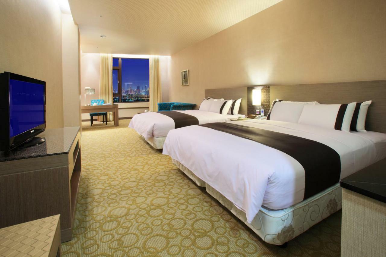 Shinkansen Grand Hotel Taichung Exterior foto